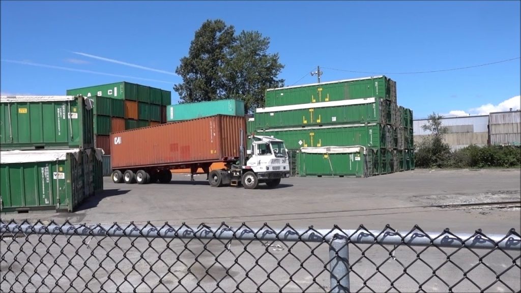 reusable shipping containers
